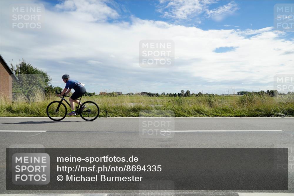 31.08.2025 - Elbe Triathlon Hamburg Michael Burmester http://msf.ph/oto/8694335 31.08.2025 14:53:36 Radfahren  meine-sportfotos.de