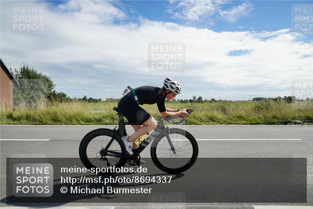 31.08.2025 - Elbe Triathlon Hamburg Michael Burmester http://msf.ph/oto/8694337 31.08.2025 14:53:39 Radfahren  meine-sportfotos.de