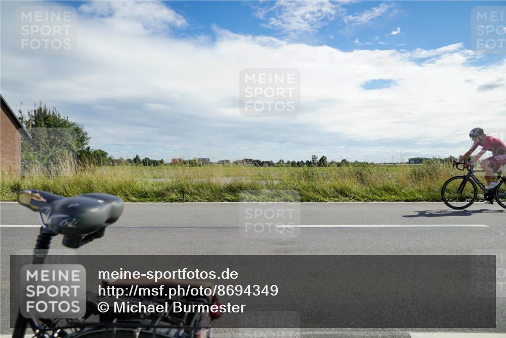 31.08.2025 - Elbe Triathlon Hamburg Michael Burmester http://msf.ph/oto/8694349 31.08.2025 14:54:36 Radfahren  meine-sportfotos.de