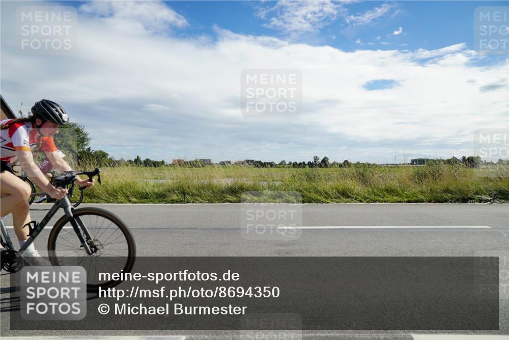 31.08.2025 - Elbe Triathlon Hamburg Michael Burmester http://msf.ph/oto/8694350 31.08.2025 14:54:37 Radfahren  meine-sportfotos.de