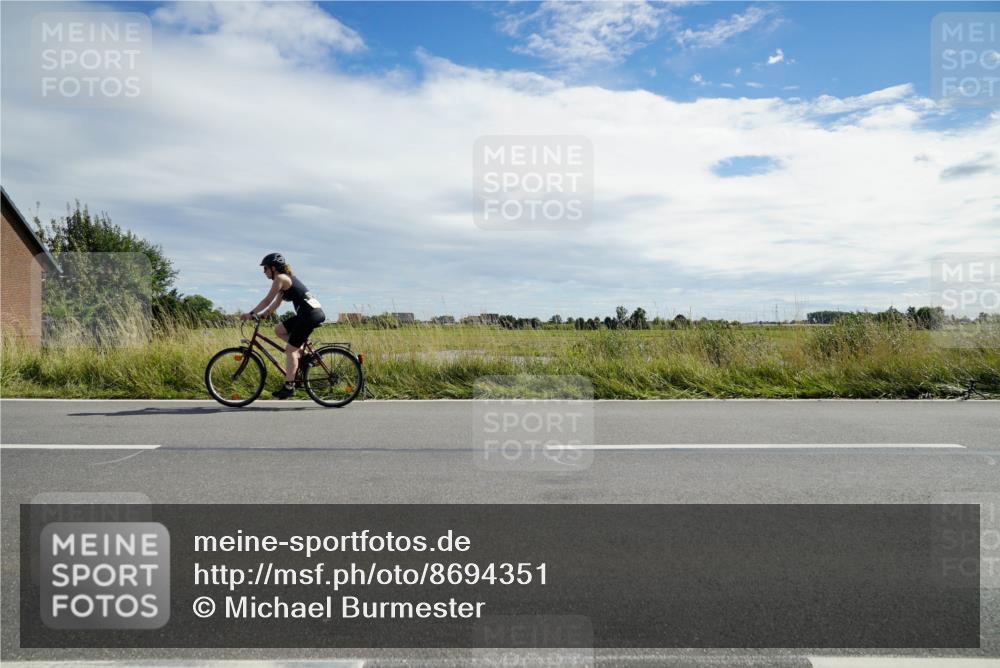 31.08.2025 - Elbe Triathlon Hamburg Michael Burmester http://msf.ph/oto/8694351 31.08.2025 14:54:44 Radfahren  meine-sportfotos.de