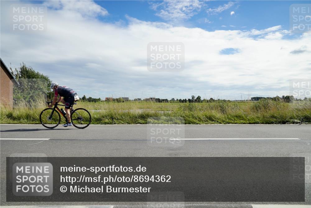 31.08.2025 - Elbe Triathlon Hamburg Michael Burmester http://msf.ph/oto/8694362 31.08.2025 14:55:13 Radfahren  meine-sportfotos.de