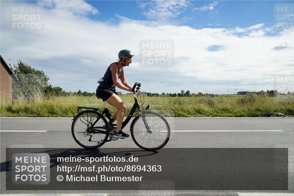 31.08.2025 - Elbe Triathlon Hamburg Michael Burmester http://msf.ph/oto/8694363 31.08.2025 14:55:35 Radfahren  meine-sportfotos.de