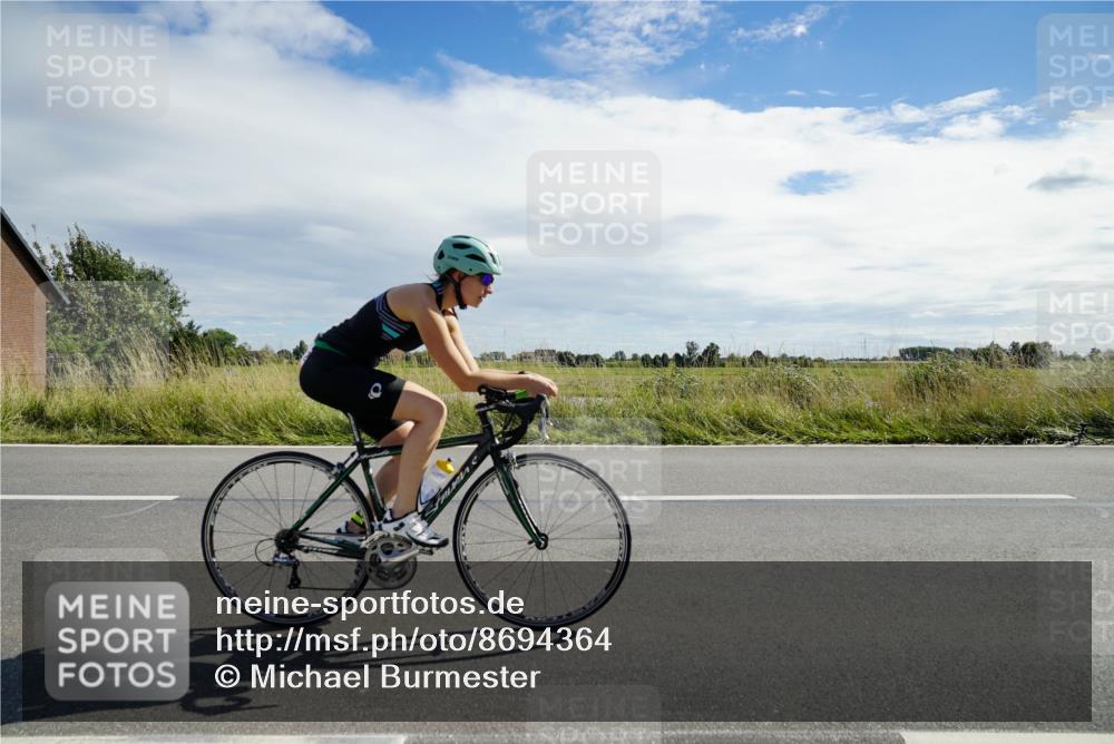 31.08.2025 - Elbe Triathlon Hamburg Michael Burmester http://msf.ph/oto/8694364 31.08.2025 14:55:36 Radfahren  meine-sportfotos.de
