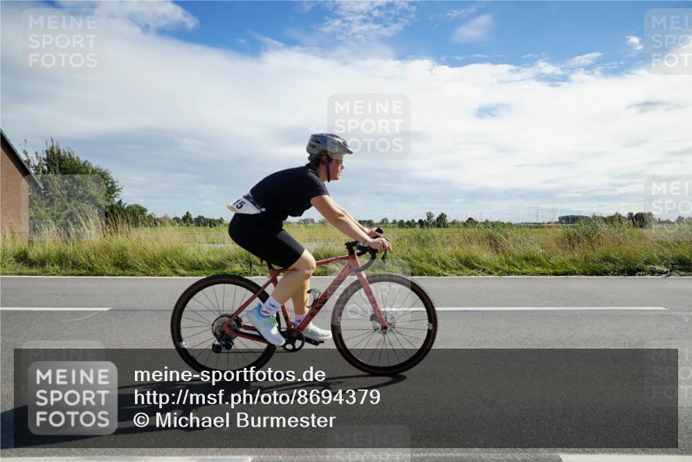 31.08.2025 - Elbe Triathlon Hamburg Michael Burmester http://msf.ph/oto/8694379 31.08.2025 14:56:55 Radfahren  meine-sportfotos.de