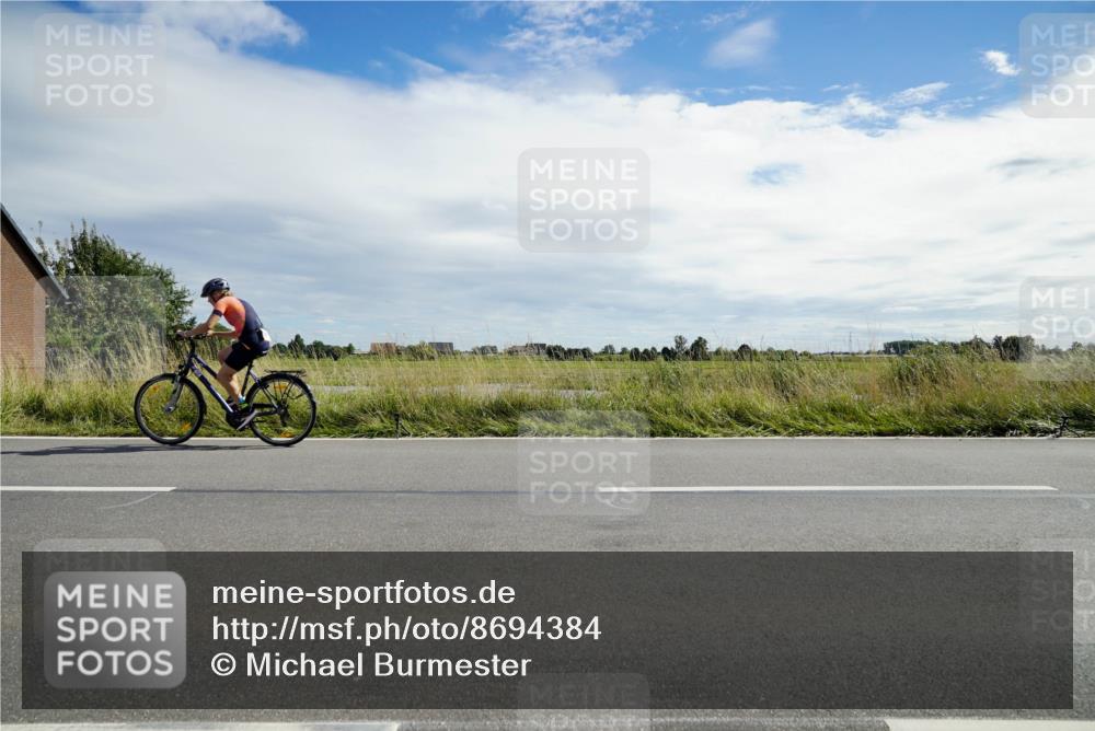 31.08.2025 - Elbe Triathlon Hamburg Michael Burmester http://msf.ph/oto/8694384 31.08.2025 14:57:06 Radfahren  meine-sportfotos.de