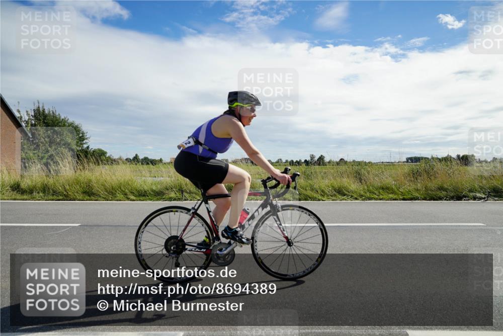 31.08.2025 - Elbe Triathlon Hamburg Michael Burmester http://msf.ph/oto/8694389 31.08.2025 14:57:37 Radfahren  meine-sportfotos.de