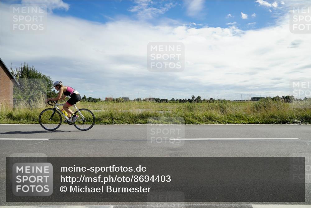 31.08.2025 - Elbe Triathlon Hamburg Michael Burmester http://msf.ph/oto/8694403 31.08.2025 14:58:34 Radfahren  meine-sportfotos.de