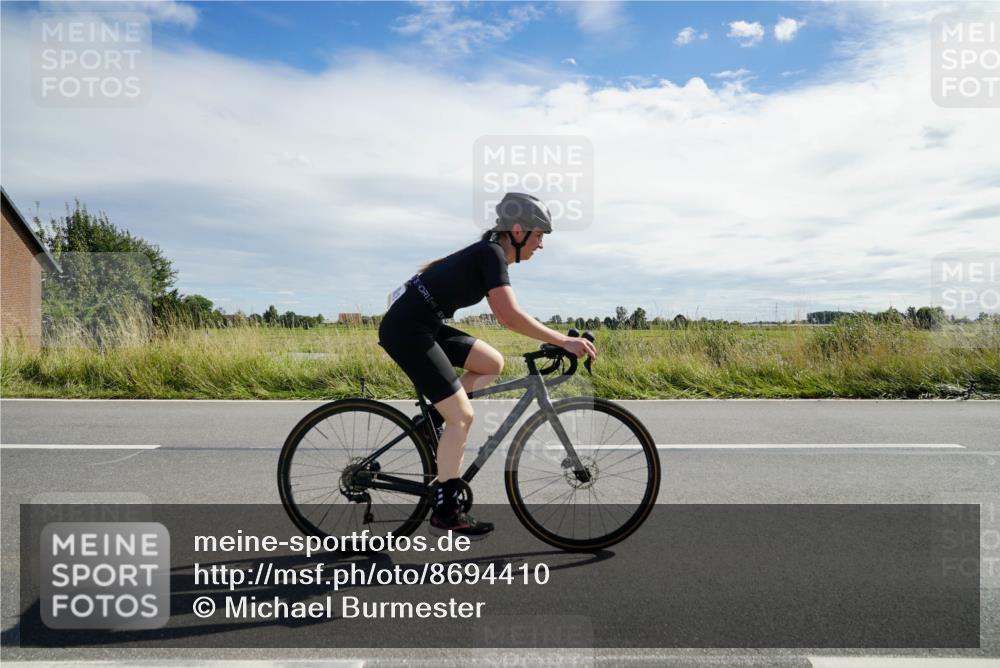 31.08.2025 - Elbe Triathlon Hamburg Michael Burmester http://msf.ph/oto/8694410 31.08.2025 14:59:16 Radfahren  meine-sportfotos.de