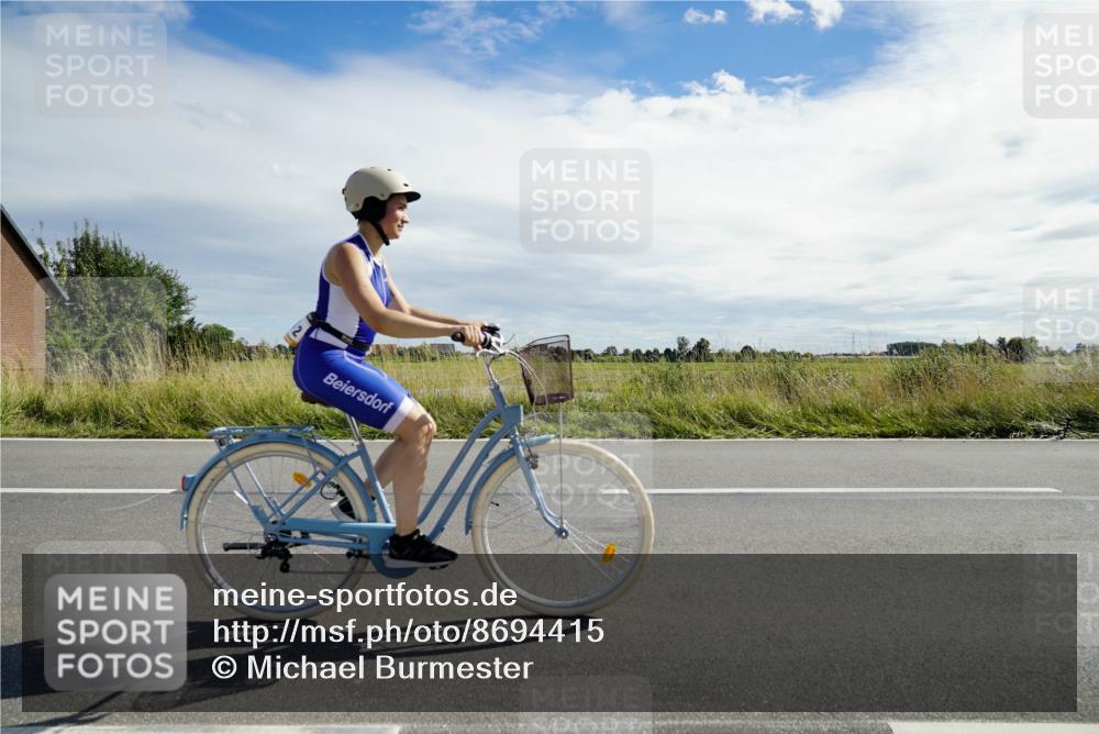 31.08.2025 - Elbe Triathlon Hamburg Michael Burmester http://msf.ph/oto/8694415 31.08.2025 14:59:57 Radfahren  meine-sportfotos.de