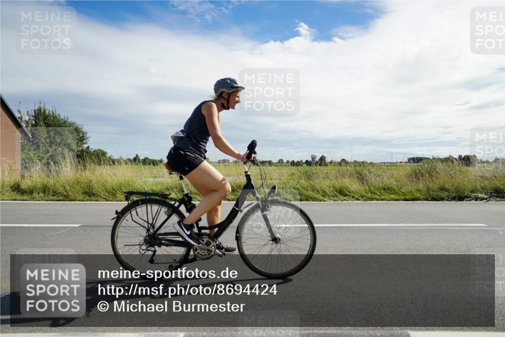 31.08.2025 - Elbe Triathlon Hamburg Michael Burmester http://msf.ph/oto/8694424 31.08.2025 15:01:05 Radfahren  meine-sportfotos.de