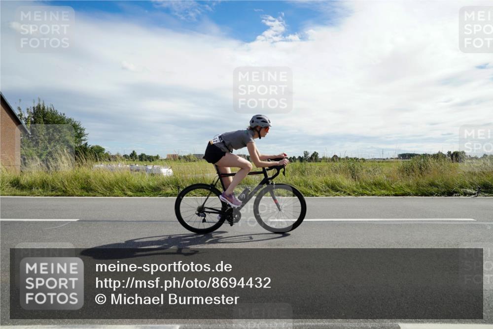 31.08.2025 - Elbe Triathlon Hamburg Michael Burmester http://msf.ph/oto/8694432 31.08.2025 15:01:50 Radfahren 151 meine-sportfotos.de