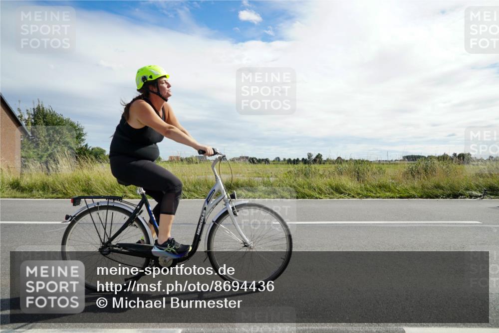 31.08.2025 - Elbe Triathlon Hamburg Michael Burmester http://msf.ph/oto/8694436 31.08.2025 15:02:45 Radfahren  meine-sportfotos.de