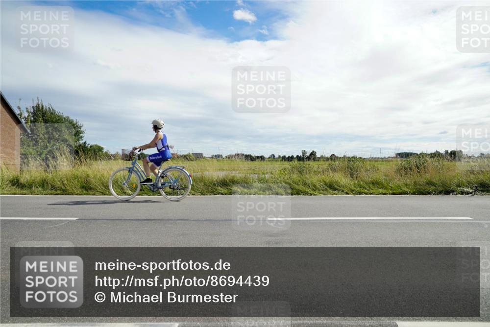 31.08.2025 - Elbe Triathlon Hamburg Michael Burmester http://msf.ph/oto/8694439 31.08.2025 15:02:46 Radfahren  meine-sportfotos.de