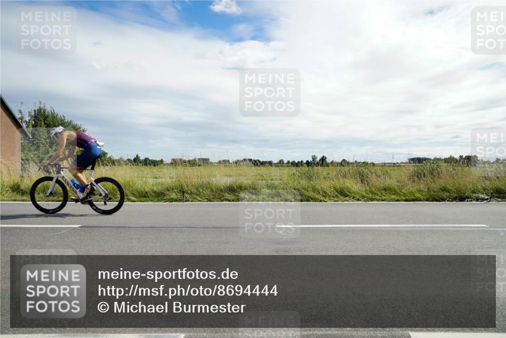 31.08.2025 - Elbe Triathlon Hamburg Michael Burmester http://msf.ph/oto/8694444 31.08.2025 15:03:25 Radfahren  meine-sportfotos.de