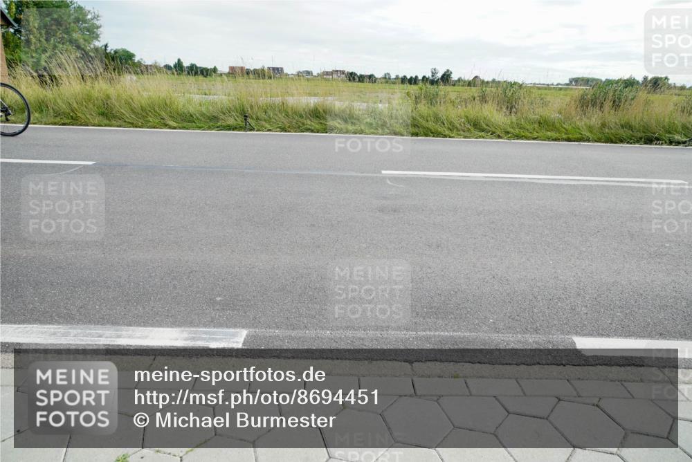 31.08.2025 - Elbe Triathlon Hamburg Michael Burmester http://msf.ph/oto/8694451 31.08.2025 15:05:21 Radfahren  meine-sportfotos.de
