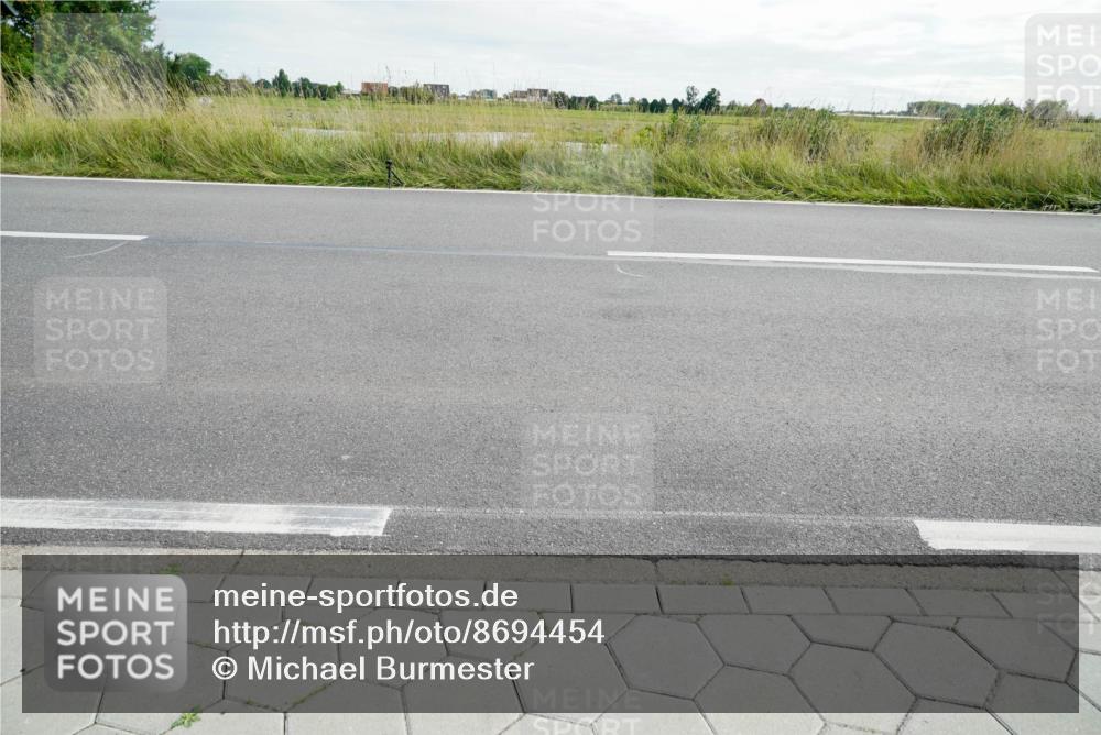 31.08.2025 - Elbe Triathlon Hamburg Michael Burmester http://msf.ph/oto/8694454 31.08.2025 15:05:24 Radfahren  meine-sportfotos.de