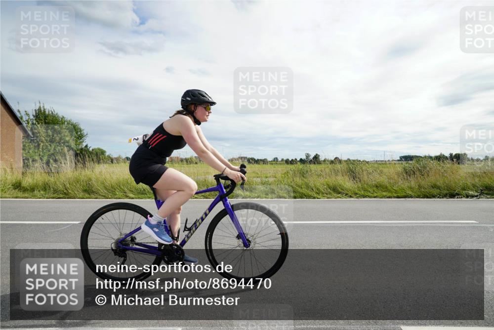 31.08.2025 - Elbe Triathlon Hamburg Michael Burmester http://msf.ph/oto/8694470 31.08.2025 15:07:55 Radfahren  meine-sportfotos.de