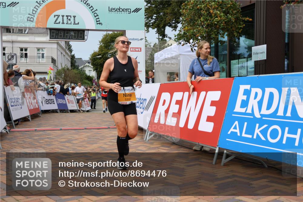 31.08.2025 - 21. Blankeneser Heldenlauf Strokosch-Dieckow http://msf.ph/oto/8694476 31.08.2025 12:35:20 Ziel 5302, 4130, 4128 meine-sportfotos.de