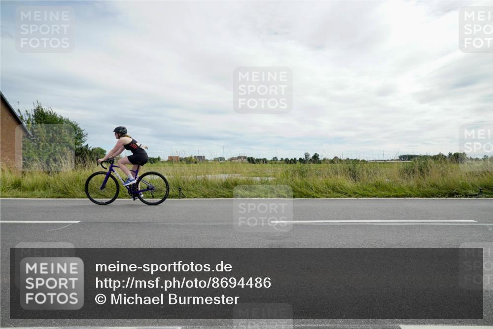 31.08.2025 - Elbe Triathlon Hamburg Michael Burmester http://msf.ph/oto/8694486 31.08.2025 15:10:38 Radfahren  meine-sportfotos.de