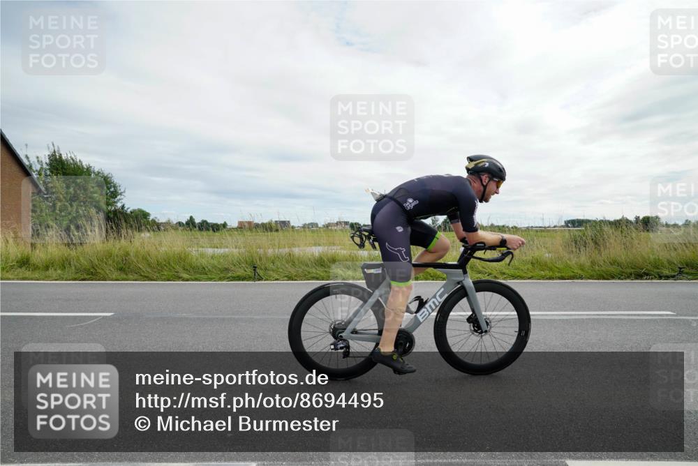 31.08.2025 - Elbe Triathlon Hamburg Michael Burmester http://msf.ph/oto/8694495 31.08.2025 15:11:58 Radfahren  meine-sportfotos.de
