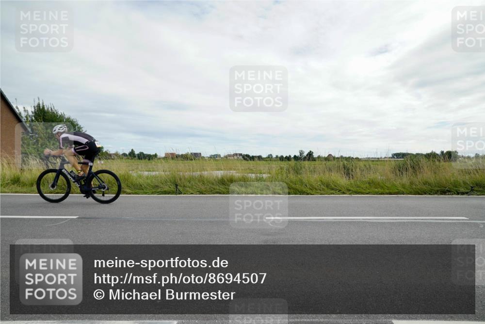31.08.2025 - Elbe Triathlon Hamburg Michael Burmester http://msf.ph/oto/8694507 31.08.2025 15:15:06 Radfahren  meine-sportfotos.de