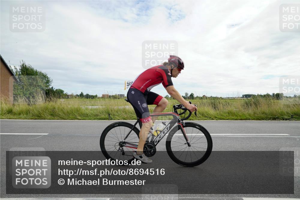 31.08.2025 - Elbe Triathlon Hamburg Michael Burmester http://msf.ph/oto/8694516 31.08.2025 15:17:00 Radfahren  meine-sportfotos.de