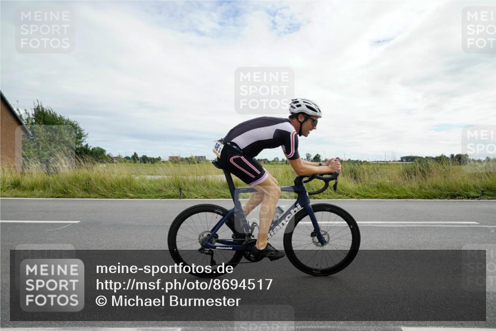 31.08.2025 - Elbe Triathlon Hamburg Michael Burmester http://msf.ph/oto/8694517 31.08.2025 15:17:17 Radfahren  meine-sportfotos.de