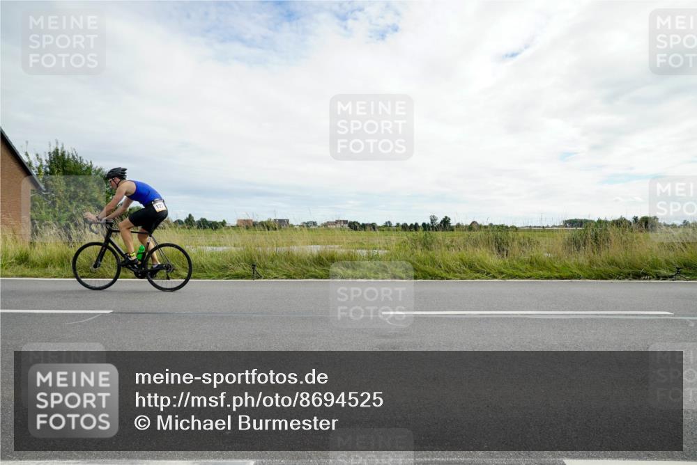 31.08.2025 - Elbe Triathlon Hamburg Michael Burmester http://msf.ph/oto/8694525 31.08.2025 15:18:27 Radfahren  meine-sportfotos.de