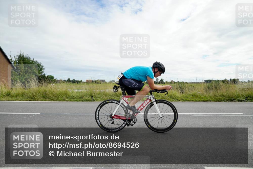 31.08.2025 - Elbe Triathlon Hamburg Michael Burmester http://msf.ph/oto/8694526 31.08.2025 15:18:42 Radfahren  meine-sportfotos.de