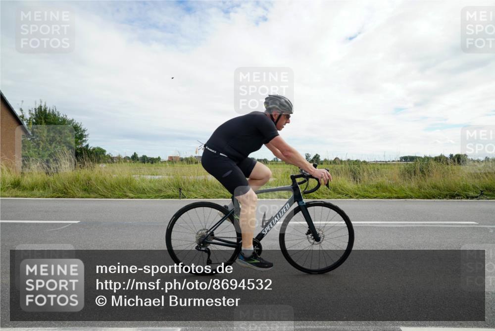 31.08.2025 - Elbe Triathlon Hamburg Michael Burmester http://msf.ph/oto/8694532 31.08.2025 15:19:08 Radfahren  meine-sportfotos.de