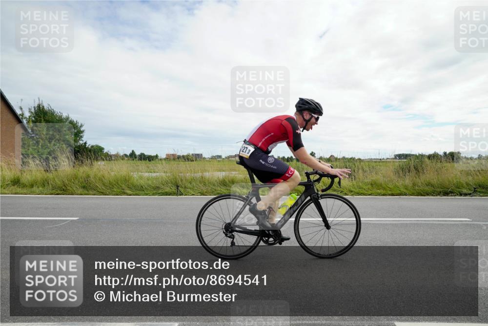 31.08.2025 - Elbe Triathlon Hamburg Michael Burmester http://msf.ph/oto/8694541 31.08.2025 15:20:28 Radfahren  meine-sportfotos.de