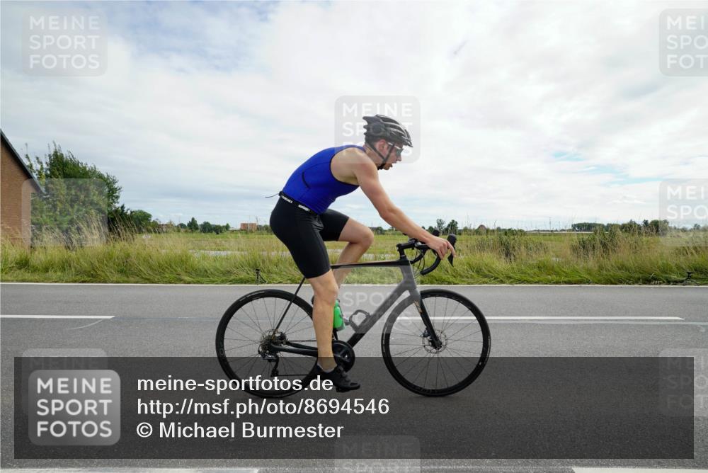 31.08.2025 - Elbe Triathlon Hamburg Michael Burmester http://msf.ph/oto/8694546 31.08.2025 15:20:50 Radfahren  meine-sportfotos.de