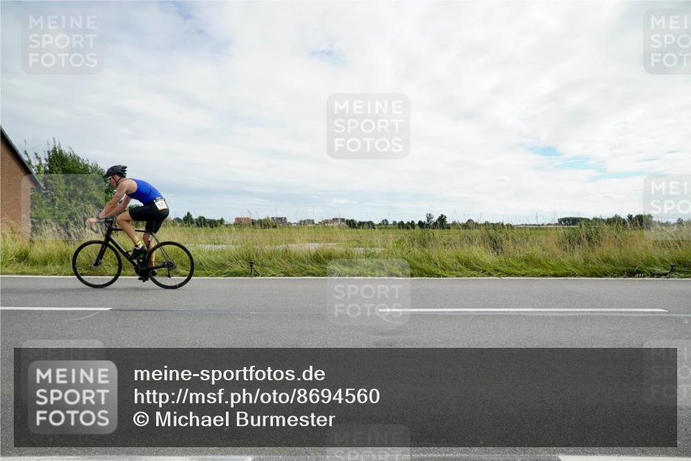 31.08.2025 - Elbe Triathlon Hamburg Michael Burmester http://msf.ph/oto/8694560 31.08.2025 15:22:50 Radfahren  meine-sportfotos.de