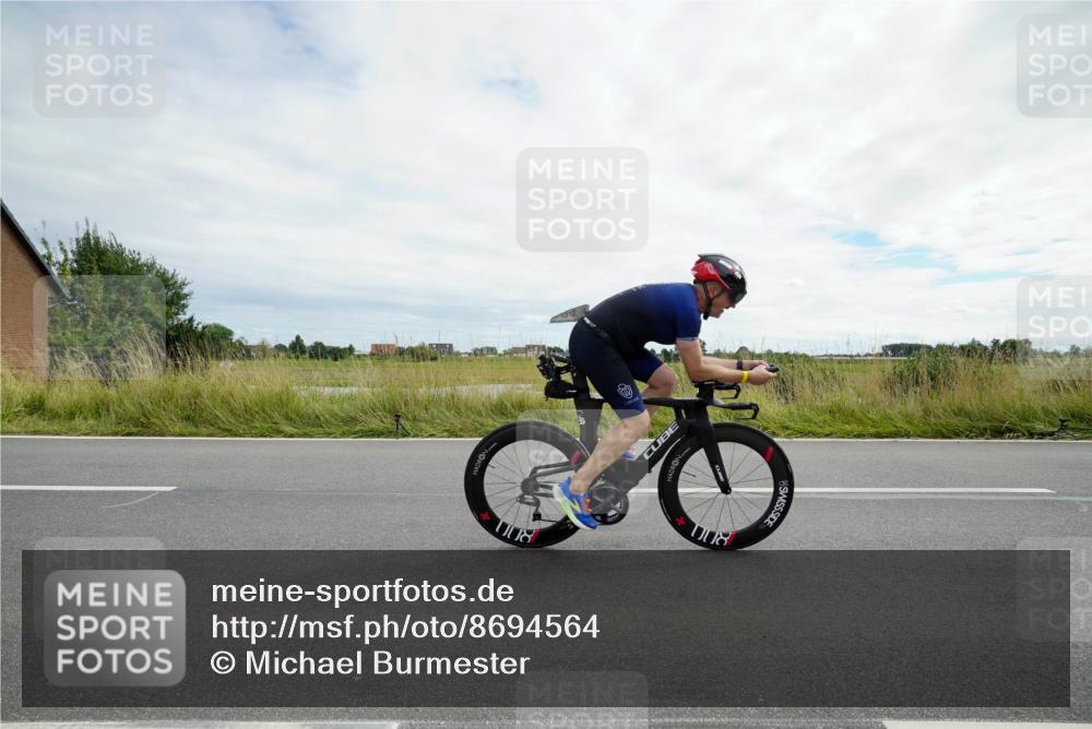 31.08.2025 - Elbe Triathlon Hamburg Michael Burmester http://msf.ph/oto/8694564 31.08.2025 15:22:58 Radfahren  meine-sportfotos.de