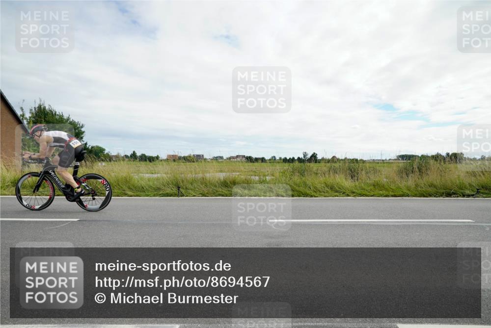 31.08.2025 - Elbe Triathlon Hamburg Michael Burmester http://msf.ph/oto/8694567 31.08.2025 15:23:11 Radfahren  meine-sportfotos.de