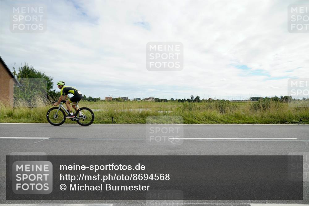 31.08.2025 - Elbe Triathlon Hamburg Michael Burmester http://msf.ph/oto/8694568 31.08.2025 15:23:14 Radfahren  meine-sportfotos.de