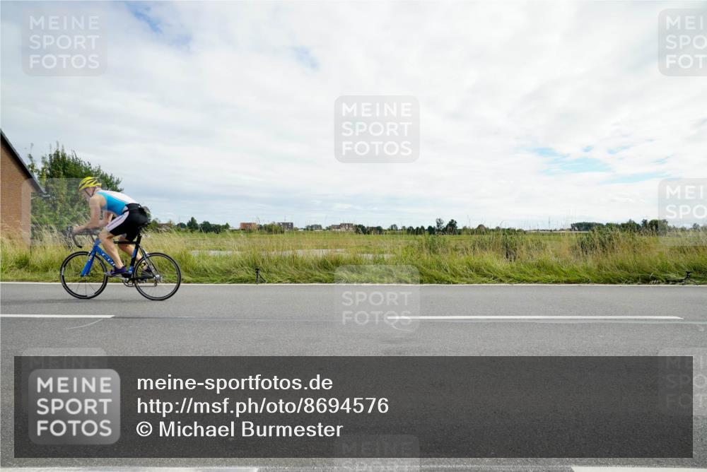 31.08.2025 - Elbe Triathlon Hamburg Michael Burmester http://msf.ph/oto/8694576 31.08.2025 15:24:22 Radfahren  meine-sportfotos.de