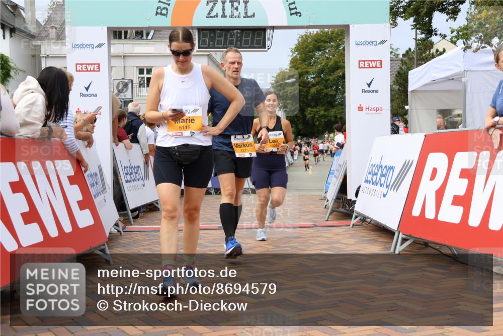 31.08.2025 - 21. Blankeneser Heldenlauf Strokosch-Dieckow http://msf.ph/oto/8694579 31.08.2025 12:35:08 Ziel 5266, 5115, 5315, 5689, 5037, 4267 meine-sportfotos.de