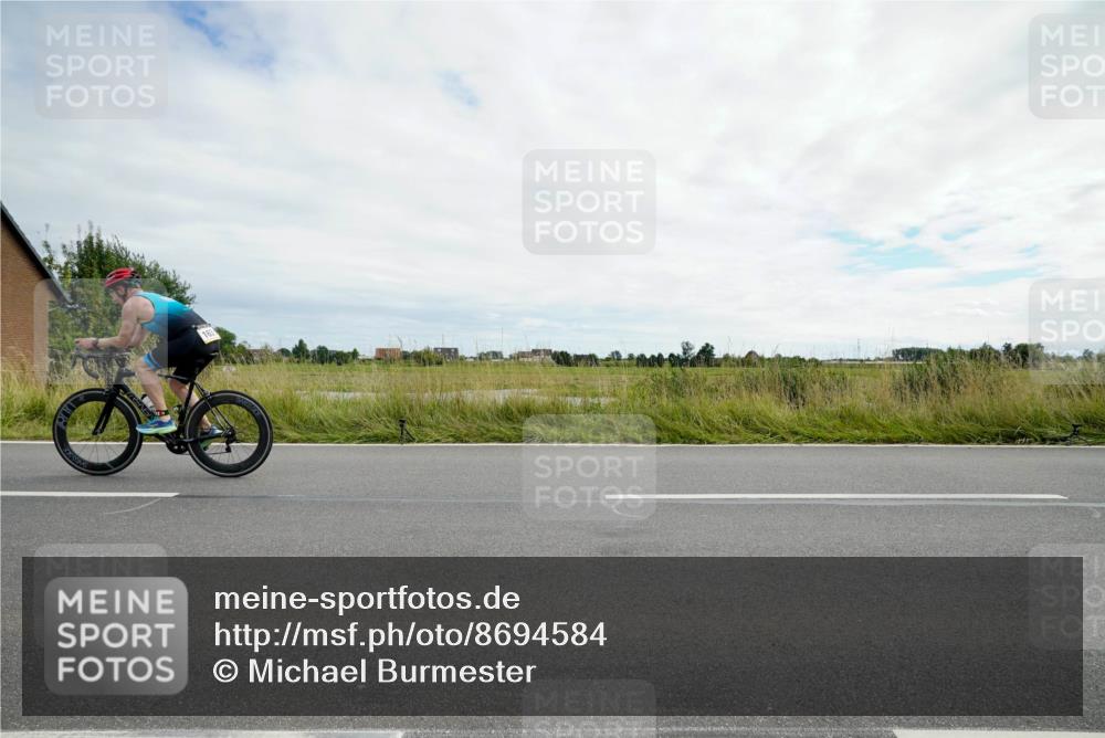 31.08.2025 - Elbe Triathlon Hamburg Michael Burmester http://msf.ph/oto/8694584 31.08.2025 15:24:51 Radfahren  meine-sportfotos.de