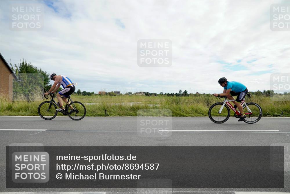 31.08.2025 - Elbe Triathlon Hamburg Michael Burmester http://msf.ph/oto/8694587 31.08.2025 15:24:55 Radfahren  meine-sportfotos.de