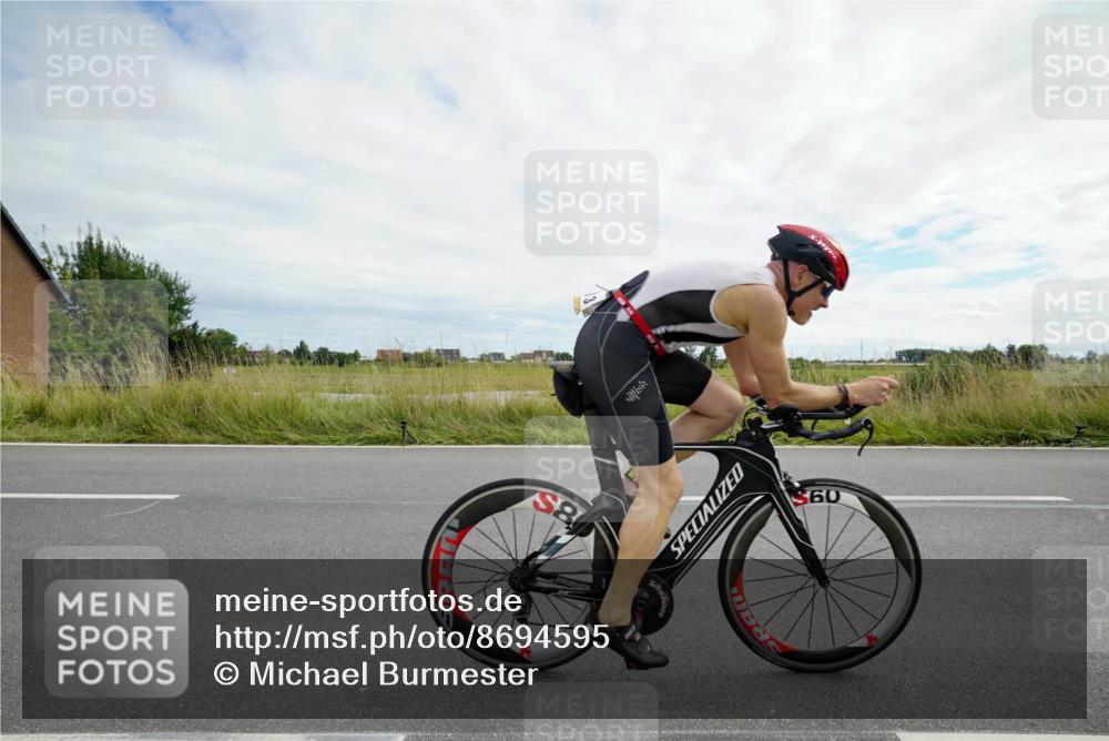 31.08.2025 - Elbe Triathlon Hamburg Michael Burmester http://msf.ph/oto/8694595 31.08.2025 15:25:27 Radfahren  meine-sportfotos.de