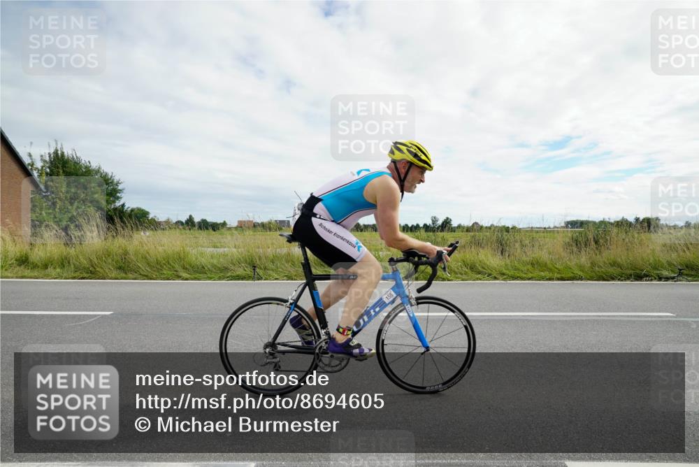 31.08.2025 - Elbe Triathlon Hamburg Michael Burmester http://msf.ph/oto/8694605 31.08.2025 15:26:59 Radfahren  meine-sportfotos.de