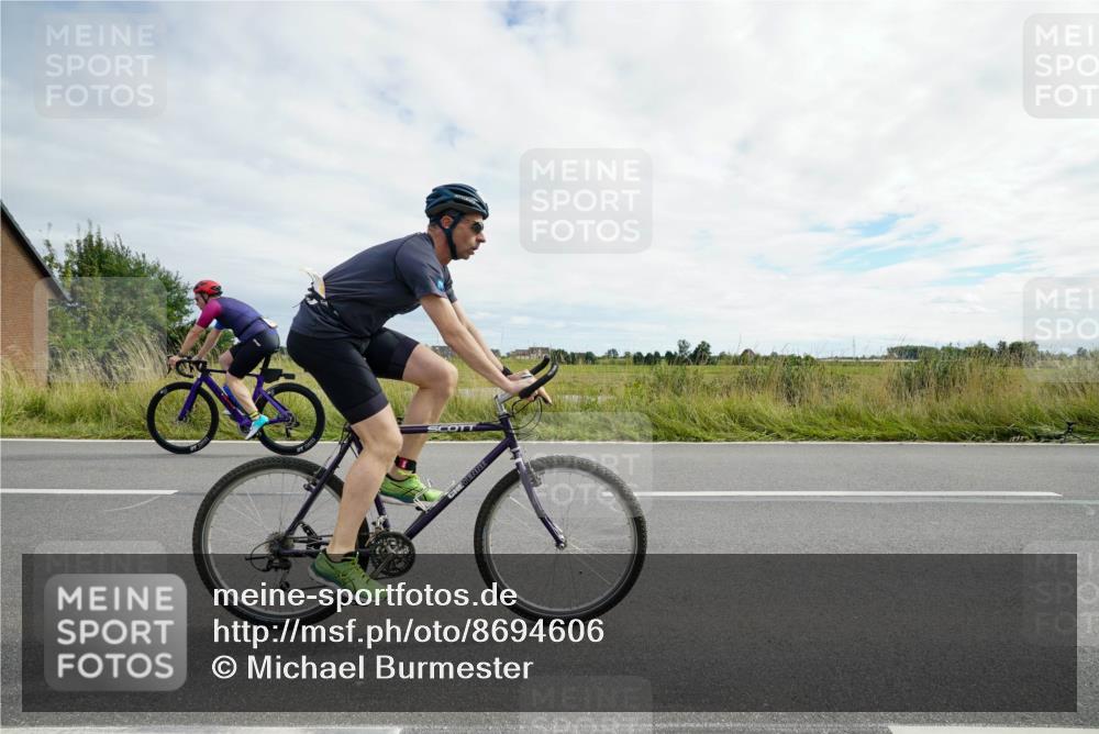 31.08.2025 - Elbe Triathlon Hamburg Michael Burmester http://msf.ph/oto/8694606 31.08.2025 15:27:03 Radfahren  meine-sportfotos.de