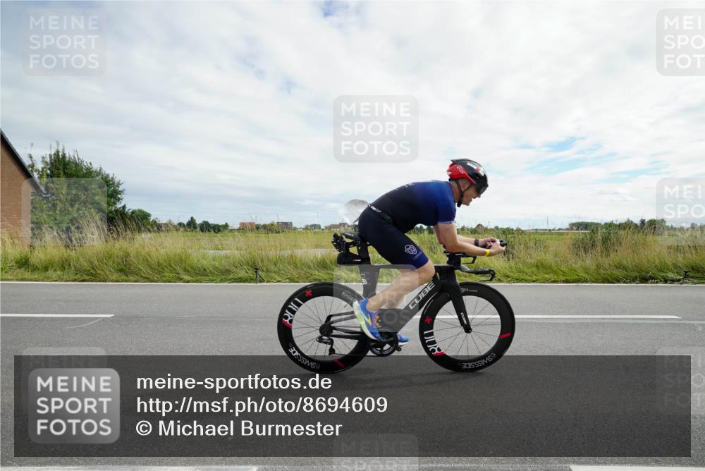 31.08.2025 - Elbe Triathlon Hamburg Michael Burmester http://msf.ph/oto/8694609 31.08.2025 15:27:05 Radfahren  meine-sportfotos.de