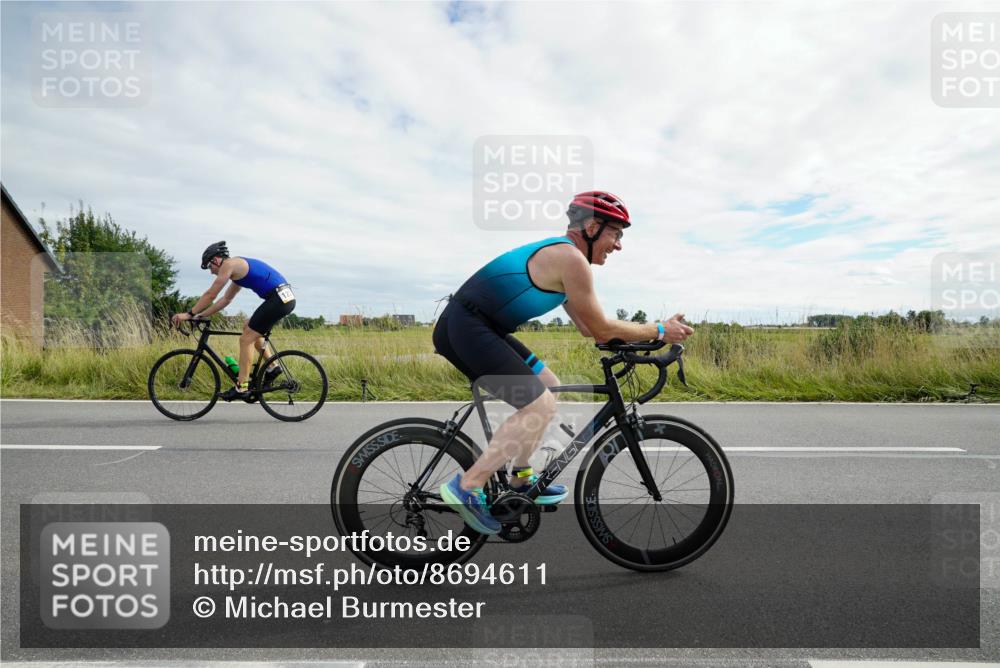 31.08.2025 - Elbe Triathlon Hamburg Michael Burmester http://msf.ph/oto/8694611 31.08.2025 15:27:16 Radfahren  meine-sportfotos.de