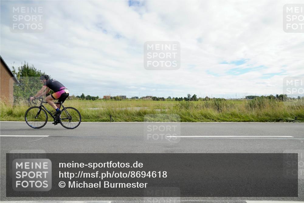 31.08.2025 - Elbe Triathlon Hamburg Michael Burmester http://msf.ph/oto/8694618 31.08.2025 15:27:46 Radfahren  meine-sportfotos.de