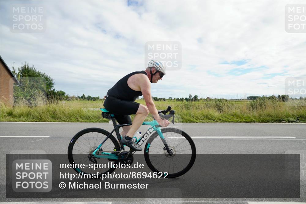 31.08.2025 - Elbe Triathlon Hamburg Michael Burmester http://msf.ph/oto/8694622 31.08.2025 15:27:55 Radfahren  meine-sportfotos.de