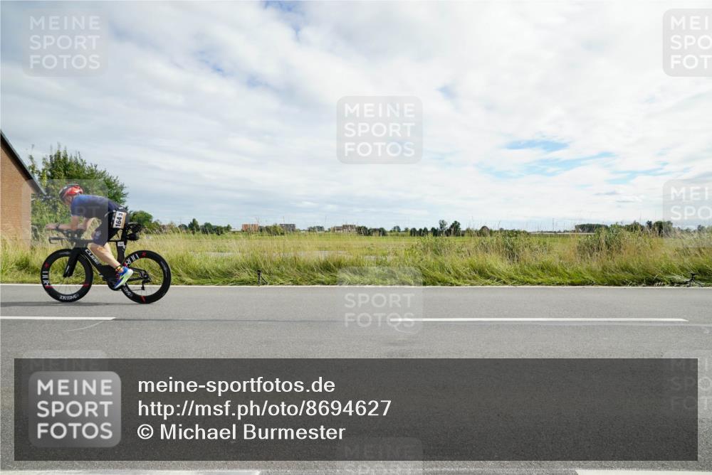 31.08.2025 - Elbe Triathlon Hamburg Michael Burmester http://msf.ph/oto/8694627 31.08.2025 15:28:52 Radfahren  meine-sportfotos.de