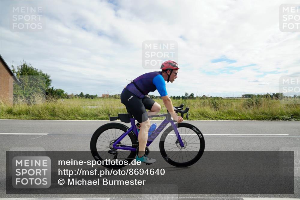 31.08.2025 - Elbe Triathlon Hamburg Michael Burmester http://msf.ph/oto/8694640 31.08.2025 15:29:34 Radfahren  meine-sportfotos.de